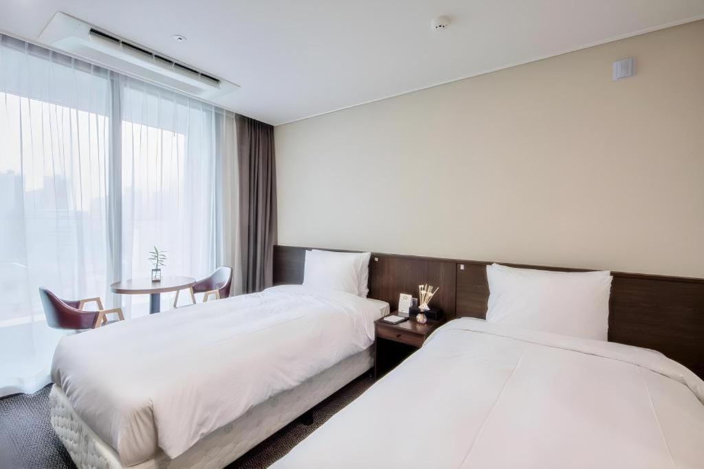 Riviera Incheon Airport Hotel Kültér fotó
