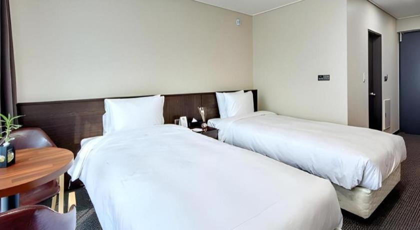 Riviera Incheon Airport Hotel Kültér fotó