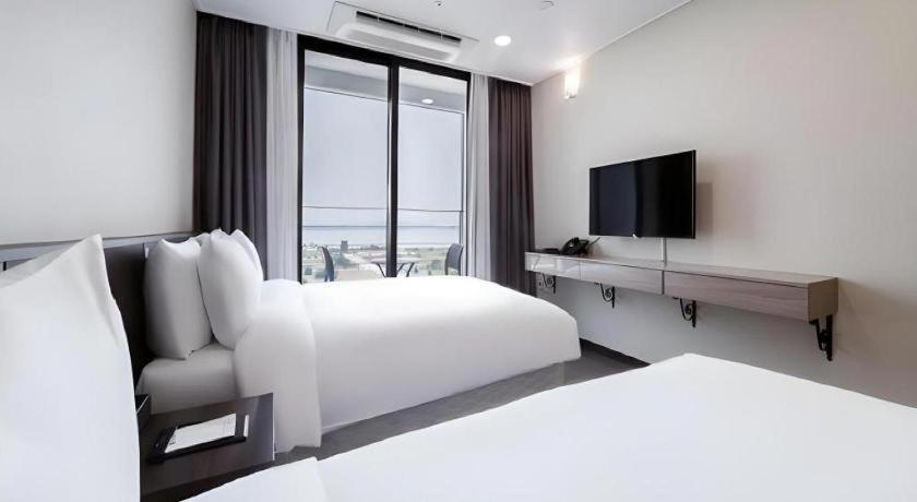 Riviera Incheon Airport Hotel Kültér fotó