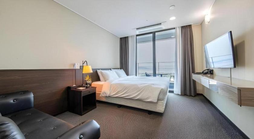 Riviera Incheon Airport Hotel Kültér fotó
