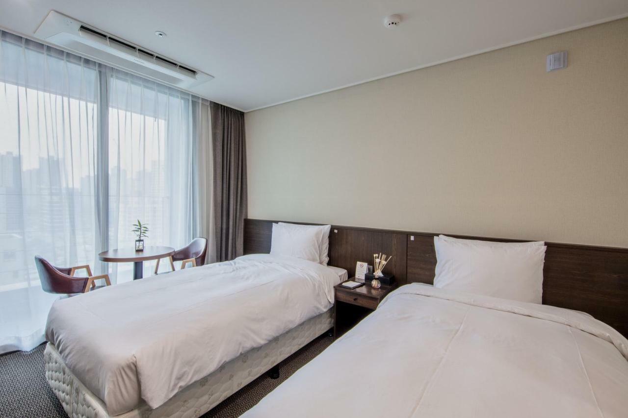 Riviera Incheon Airport Hotel Kültér fotó